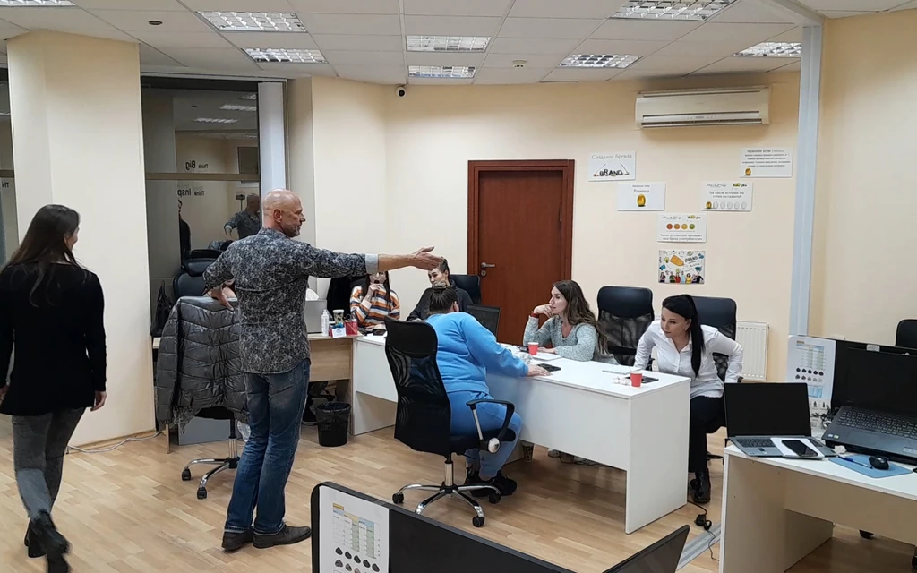 Самая быстрая продажа в истории)